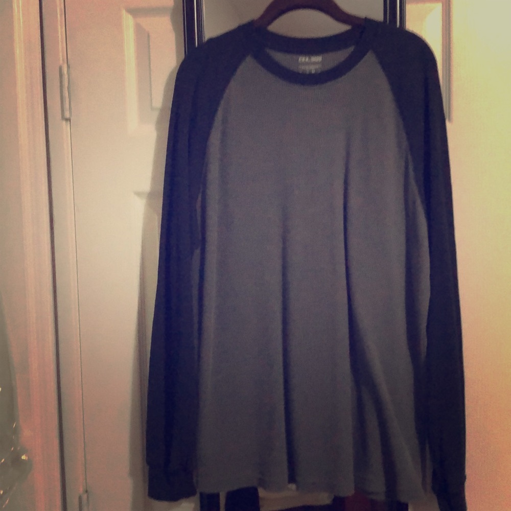 Longsleeve Henley silver and black L GC.